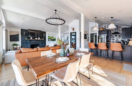 Greenwood Lake House | Explore a Luxurious Lakefront Dream Home