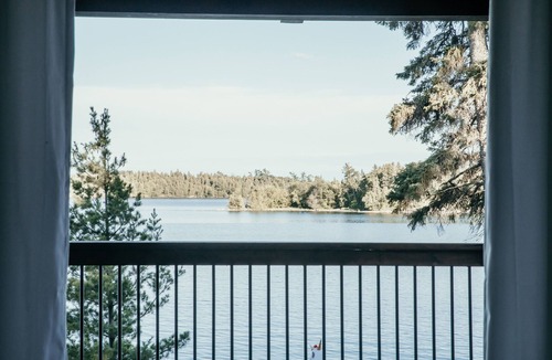 Falcon Lake Cottage | Explore Adventure Island