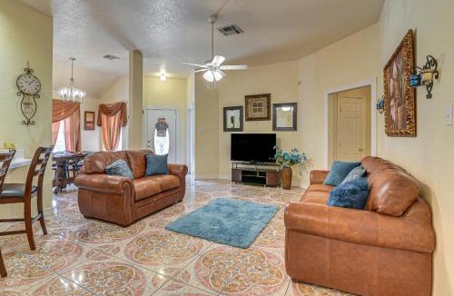 Alvin House | Explore Alvin! Charming Home Near College & Dtwn