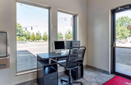 Maywood Park House | Explore beautiful Portland from our convenient locationn