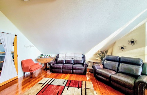 Cave Junction Apartment | Explore Caves & Coast! Family-Friendly Oregon Stay