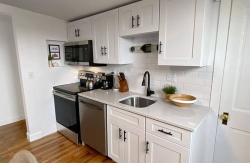 Mount Adams Condo | Explore Downtown and Mount Adams with River Views!