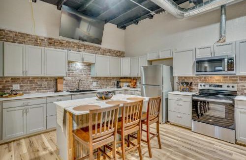 Burkburnett Apartment | Explore Dtwn Burkburnett! Industrial Apt w/Patio