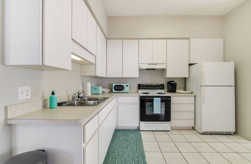 Springs at Kings Bay Apartment | Explore Dtwn Crystal River: Walkable Duplex Unit