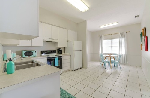 Springs at Kings Bay Apartment | Explore Dtwn Crystal River: Walkable Duplex Unit