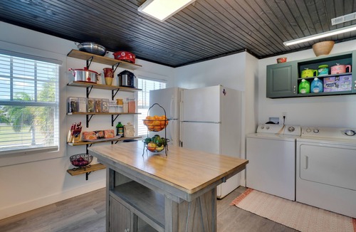 Punta Gorda House | Explore Historic Dtwn Punta Gorda! Home w/Deck