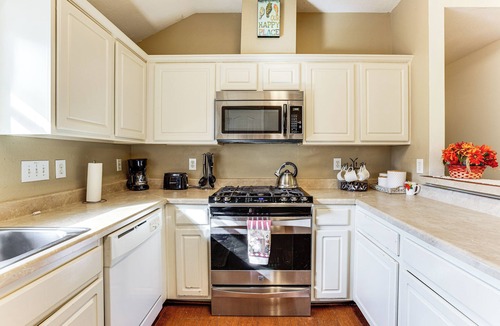Spring Cottage | Explore Houston & Beyond! Spring Home w/Backyard