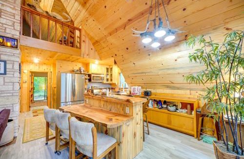 Mount St. Helens House | Explore Mt St Helens A-Frame Chalet with Deck!