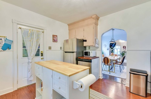 Niagara Falls House | Explore Niagara Falls! Colorful Upstate Getaway