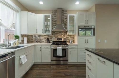 Paine Field-Lake Stickney House | Explore Seattle ~ your getaway awaits you!