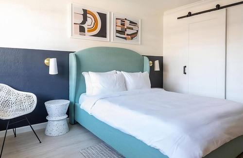 Piedmont Avenue Hotel | Explore the amazing riches of local aquatic animals in the Aquarium of the Bay!