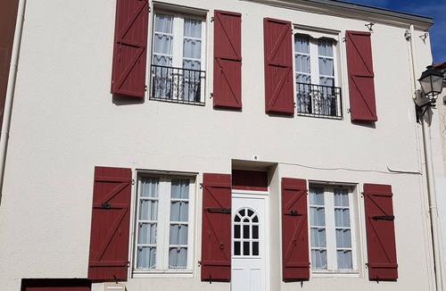 Le Champ-Saint-Pere House | EXPLORE THE VENDEE IN THIS WONDERFUL TOWN HOUSE. 20 MINUTES FROM THE BEACHES