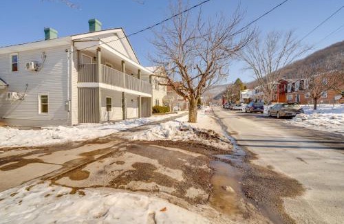 Bellepoint Apartment | Explore the Hinton Historic District! Luxe Studio