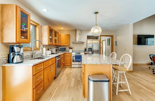 Thornton House | Explore the White Mountains! Spacious Rural Home