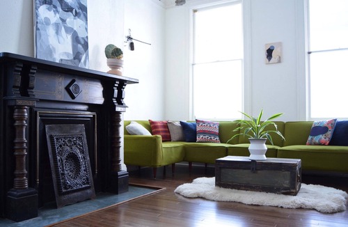 Kingston House | Explore Uptown Kingston from the Historic Bau Guesthaus