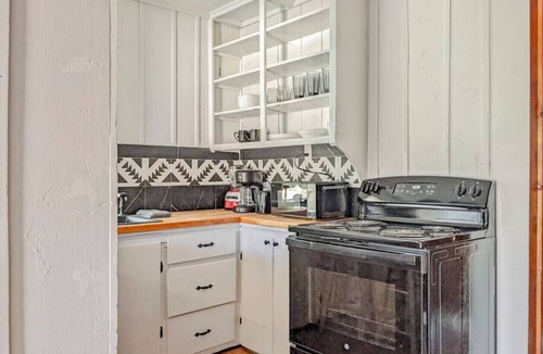 Kanab House | Explorer's Haven | Venture Base | Pet Friendly