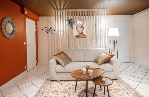 Decines-Charpieu Apartment | Expo & Event Stay Eurexpo LDLC Groupama Stadium OL