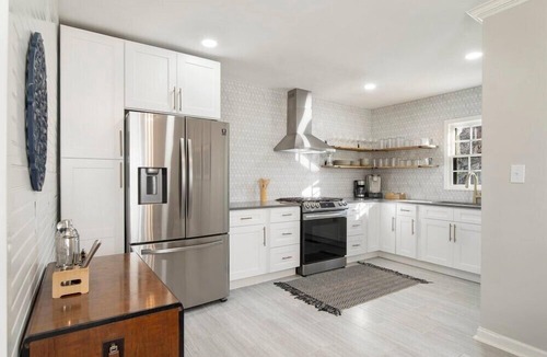 Tulsa House | EXPO's Cheerful 4-Bed w/Firepit Cherry St, UticaSq