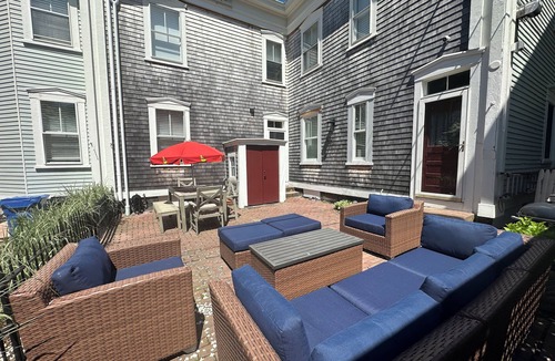 Historic Hill Apartment | Exposed Brick 1 Bed/1 Bath/Pullout Sofa/Dog Friendly Large Suite (Sleeps 4) Downtown Newport