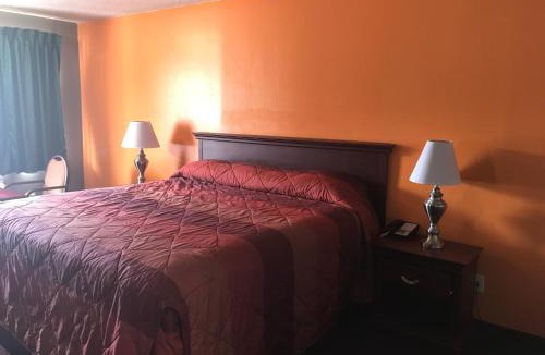 Bay City Hotel | Express Inn Bay City