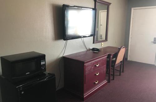 Bay City Hotel | Express Inn Bay City