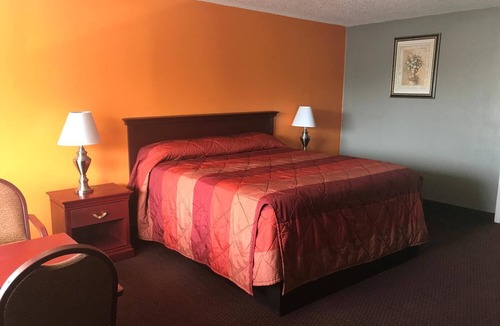 Bay City Hotel | Express Inn - Bay City