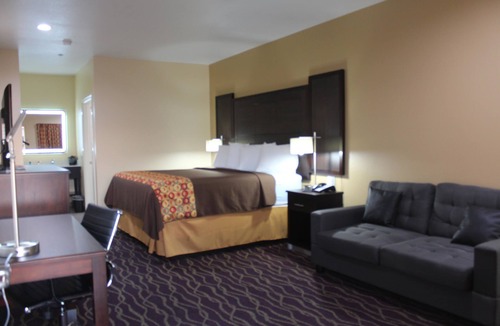 Humble Hotel | Express Inn & Suites - Bush Airport