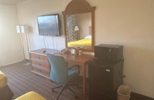 Greenville Hotel | Express Inn & Suites