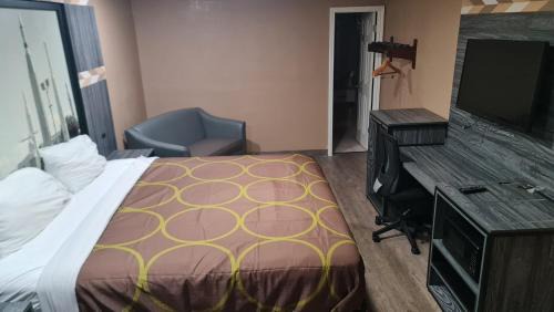 Barker Hotel | Express Inn Suites