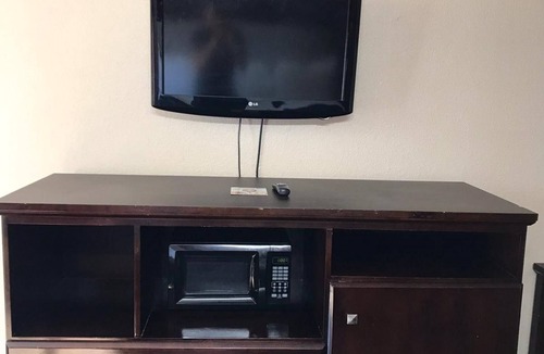 Lafayette Hotel | Express Inn