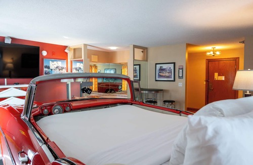 Winona Hotel | Express Suites Riverport Inn & Suites