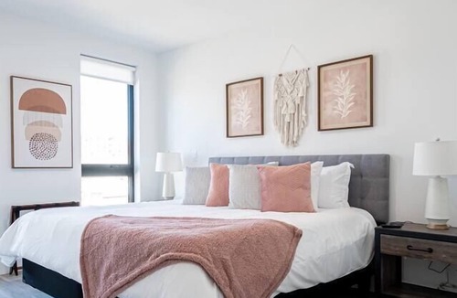 Constable Hook House | Exquisite 2BR King! Free parking! Rooftop!