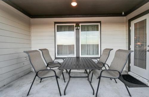 Barker House | Exquisite 3 Bedroom Home in Katy