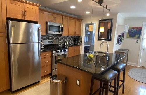 Westfield Apartment | Exquisite 3rd Floor Private Apt with Style