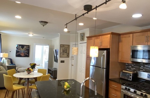 Westfield Apartment | Exquisite 3rd Floor Private Apt with Style