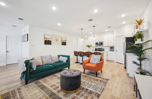 Seagoville House | Exquisite 4-bedroom family-friendly house, 16mins from downtown Dallas.