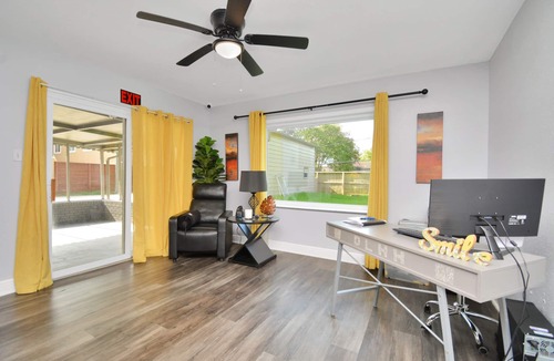 Shoreacres House | Exquisite 5BR near Yacht Club | Beach | Golf Course