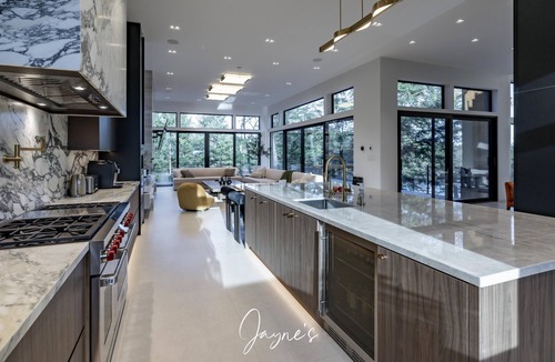 Muskoka Lakes Cottage | Exquisite 6 bed 8 bath on Lake Rosseau