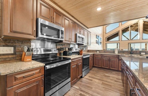 Kimberling City Cabin | Exquisite 8-Bedroom Retreat: Private Pool, Hot Tub