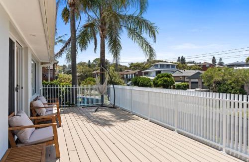 Forresters Beach House | Exquisite Beachside Luxury Resort Style Pool