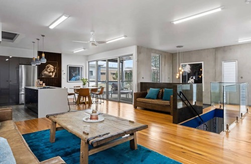 Redhead House | Exquisite Beachside Mansion