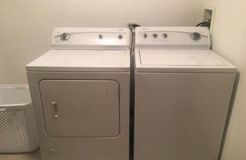 Oak Lawn Apartment | Exquisite Brand New Beauty