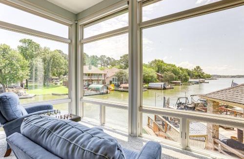 Walden on Lake Conroe House | Exquisite Canal-Front Home: Access to Lake Conroe!