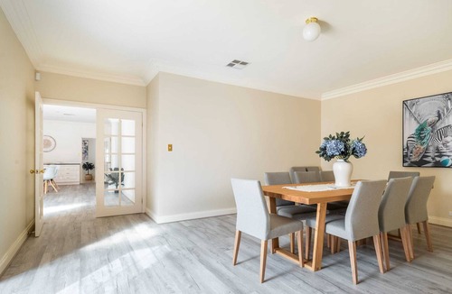 Highbury House | Exquisite, Charming 4BR Family Getaway