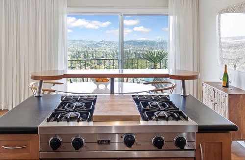 Rossmoyne House | Exquisite City Views