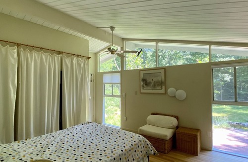 Natick House | Exquisite Contemporary Home Overlooking Woods