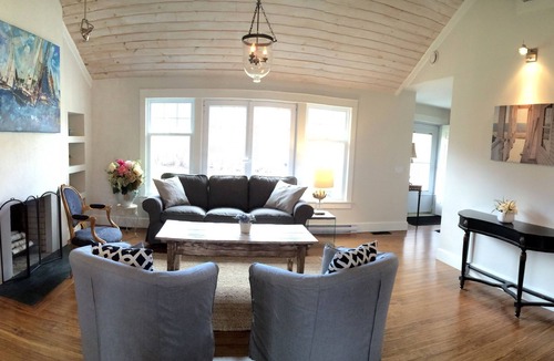 Chester House | EXQUISITE DESIGNER CHESTER VILLAGE CLASSIC! 5Bdm 2Bath