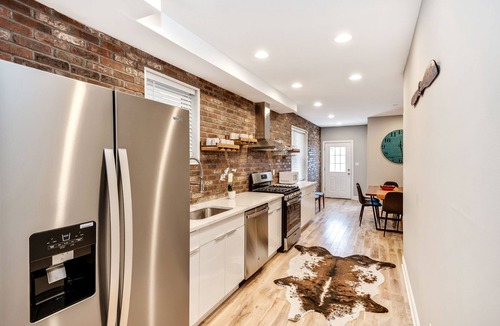 North Philadelphia West House | Exquisite Downtown 5B/3.5B w/Patio!