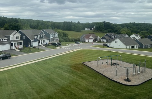 Christiansburg House | Exquisite Elegance Townhouse