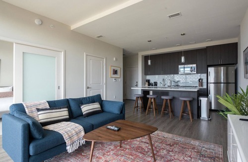 McLean Apartment | Exquisite Fairfax 1BR w/Pool, Elevator & Workspace, by Blueground